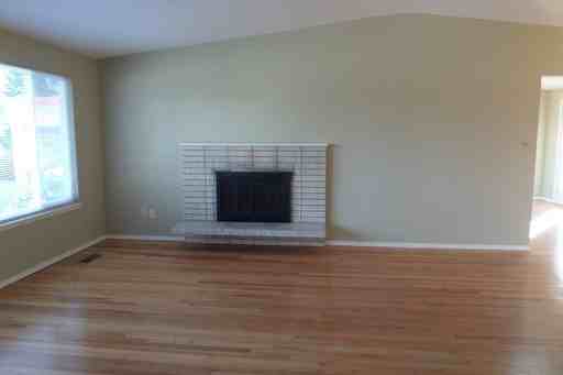 4900 S 161st St - Photo 2 of 15