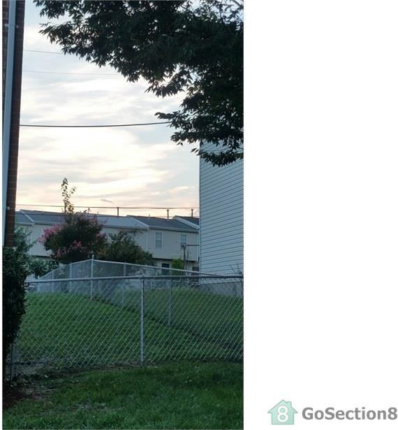 1112 Somerset St - Photo 3 of 35