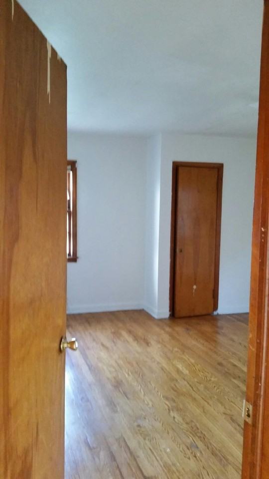 5288 N 76th St - Photo 3 of 8