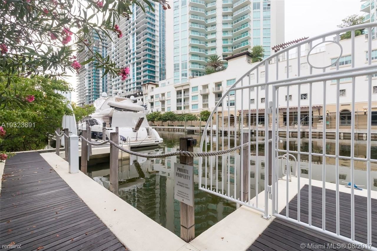 16400 Collins Ave - Photo 2 of 8