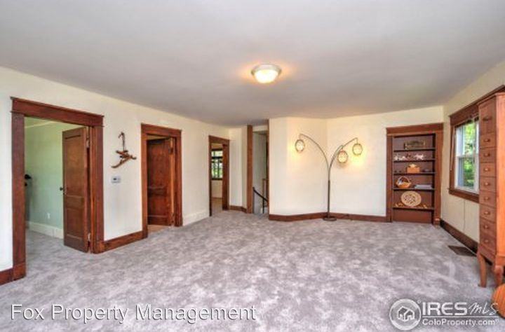 819 9th St - Photo 3 of 18