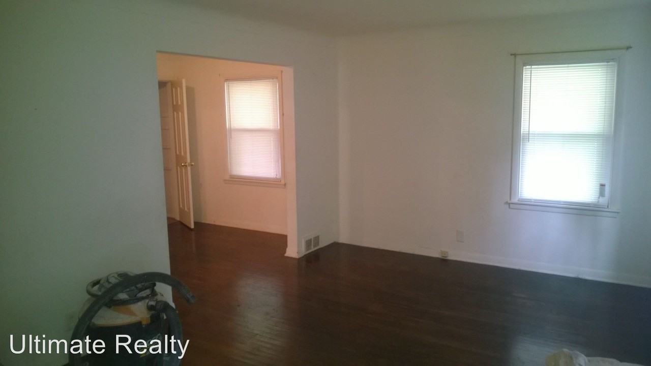 8573 Kathlyn Dr - Photo 3 of 10