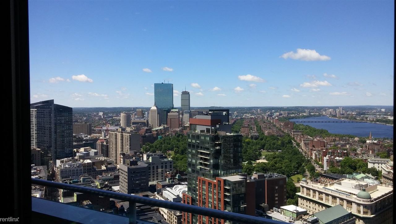 1 Devonshire Pl - Photo 2 of 10