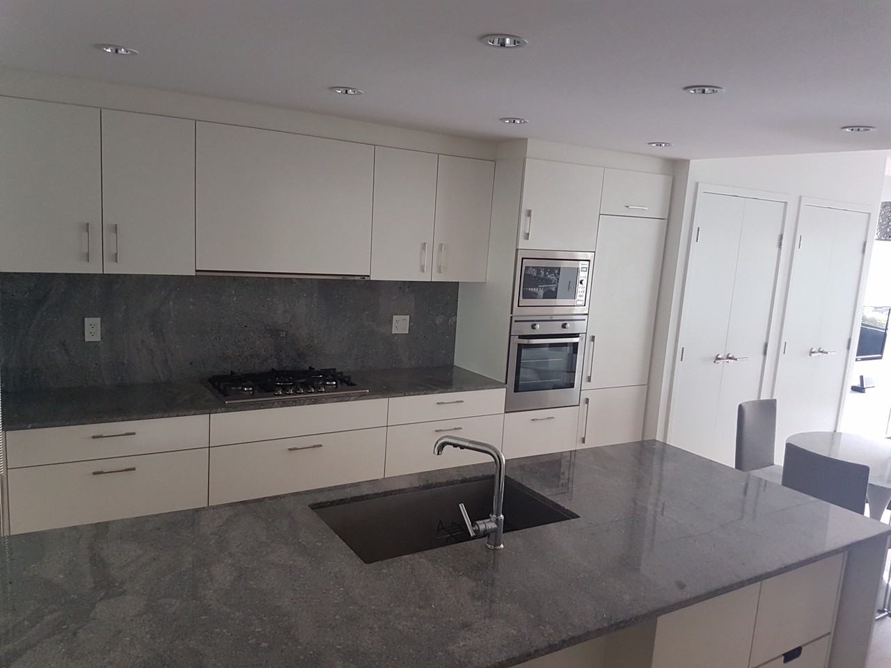 728 West 8th Avenue - Photo 2 of 9