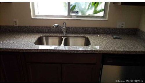 1209 Sussex Dr #20 - Photo 3 of 8