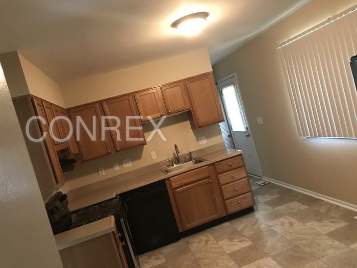 859 Heatherstone Dr - Photo 2 of 7