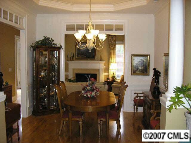 7547 Bluestar Ln - Photo 2 of 11