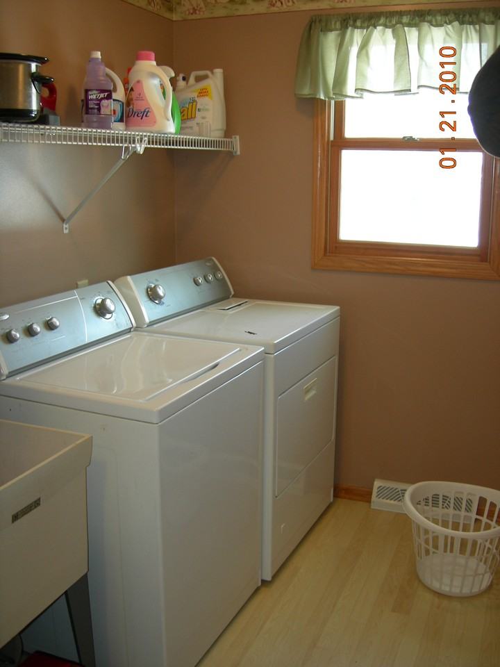 310 Maizie Ln - Photo 3 of 21