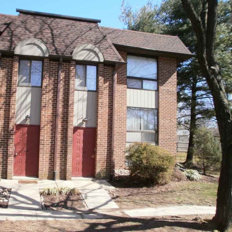 762B Putnam Blvd - Photo 3 of 9