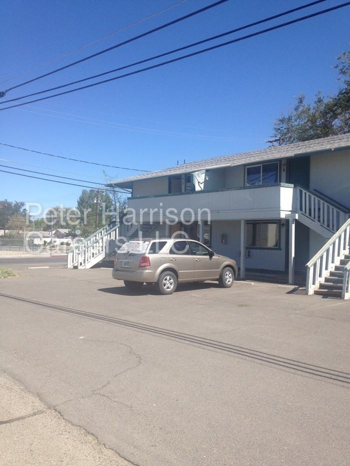 130 N Oregon St - Photo 3 of 8