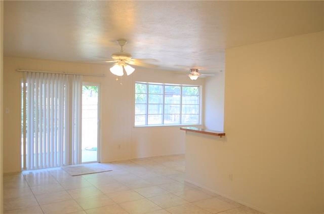 813 N Ector Dr - Photo 2 of 10