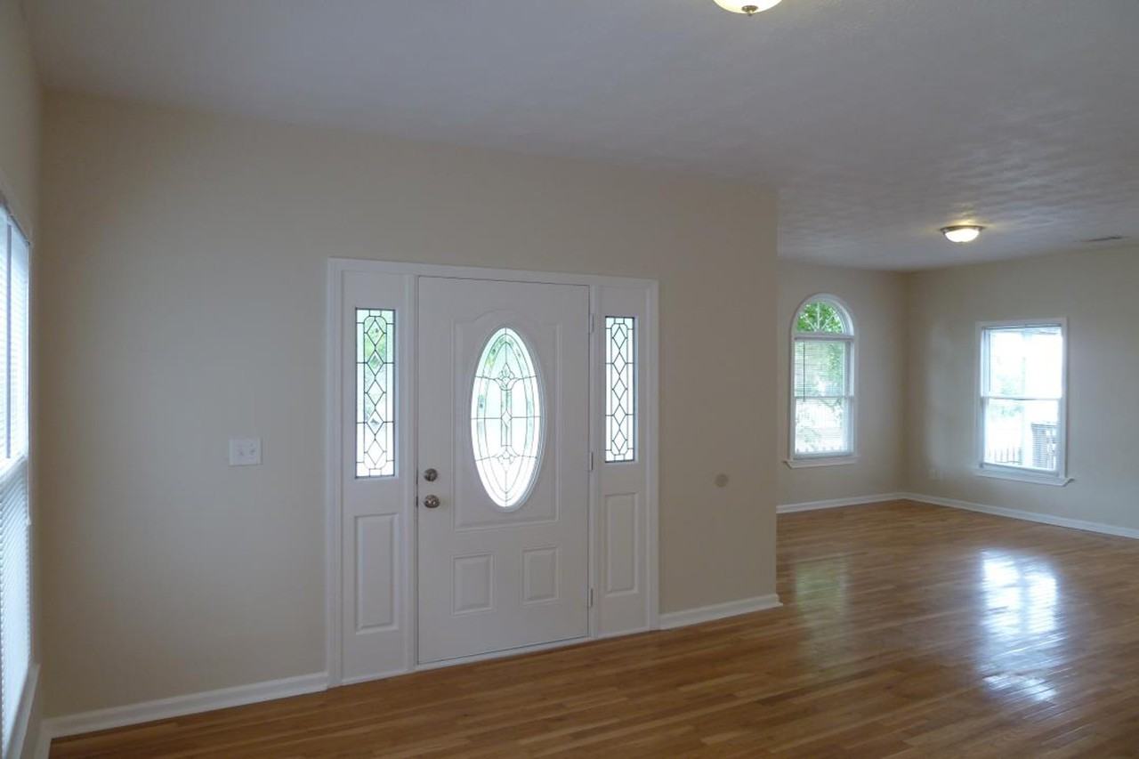 619 Glenwood Ave SE #A - Photo 2 of 11