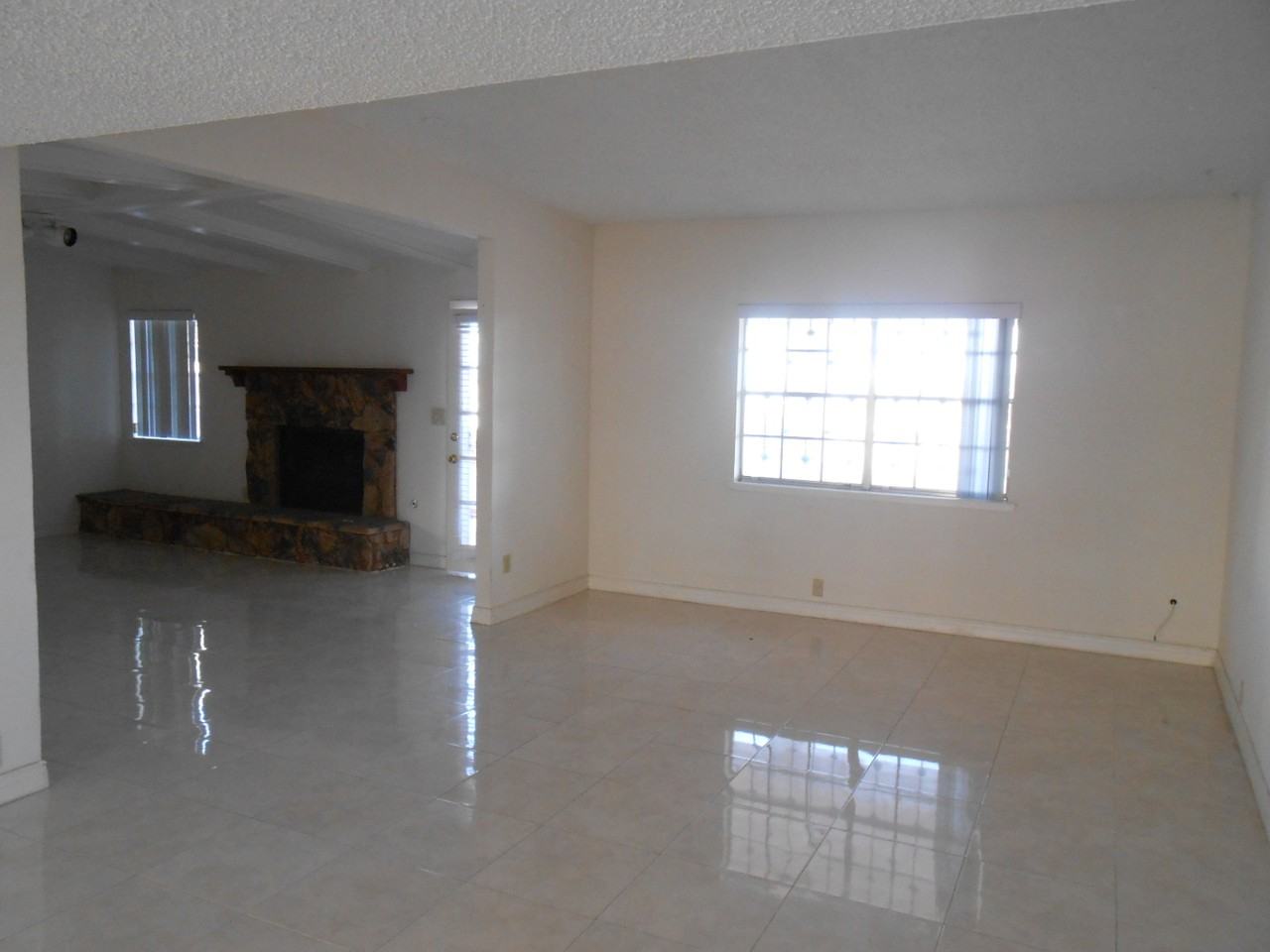 172 New Orleans Dr - Photo 3 of 33