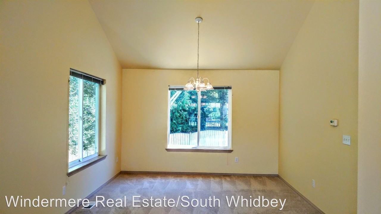 1316 Primrose Way - Photo 3 of 9
