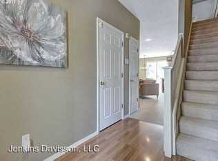 20264 S Hoodview Ave - Photo 2 of 22