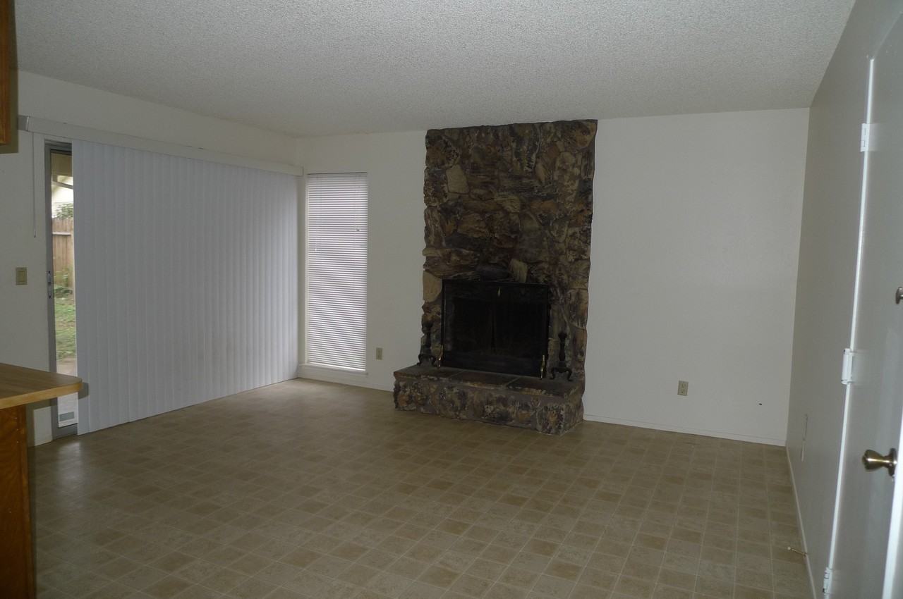 9291 Defiance Cir - Photo 3 of 13