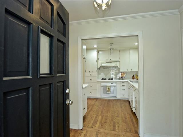 1709 Oatman St - Photo 2 of 24