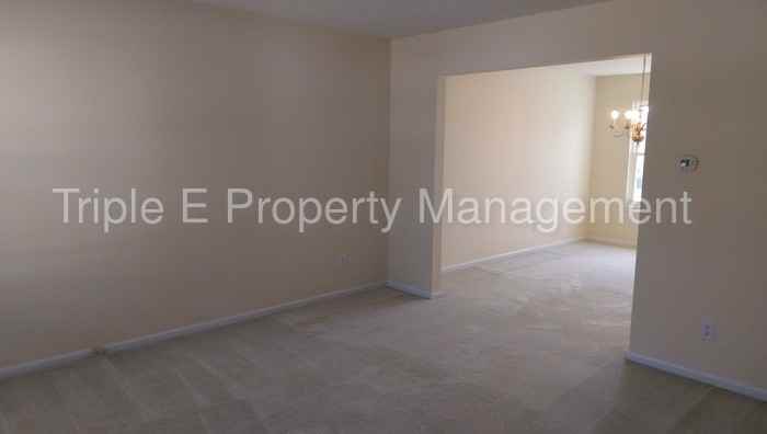 5627 Pillory Way - Photo 3 of 19