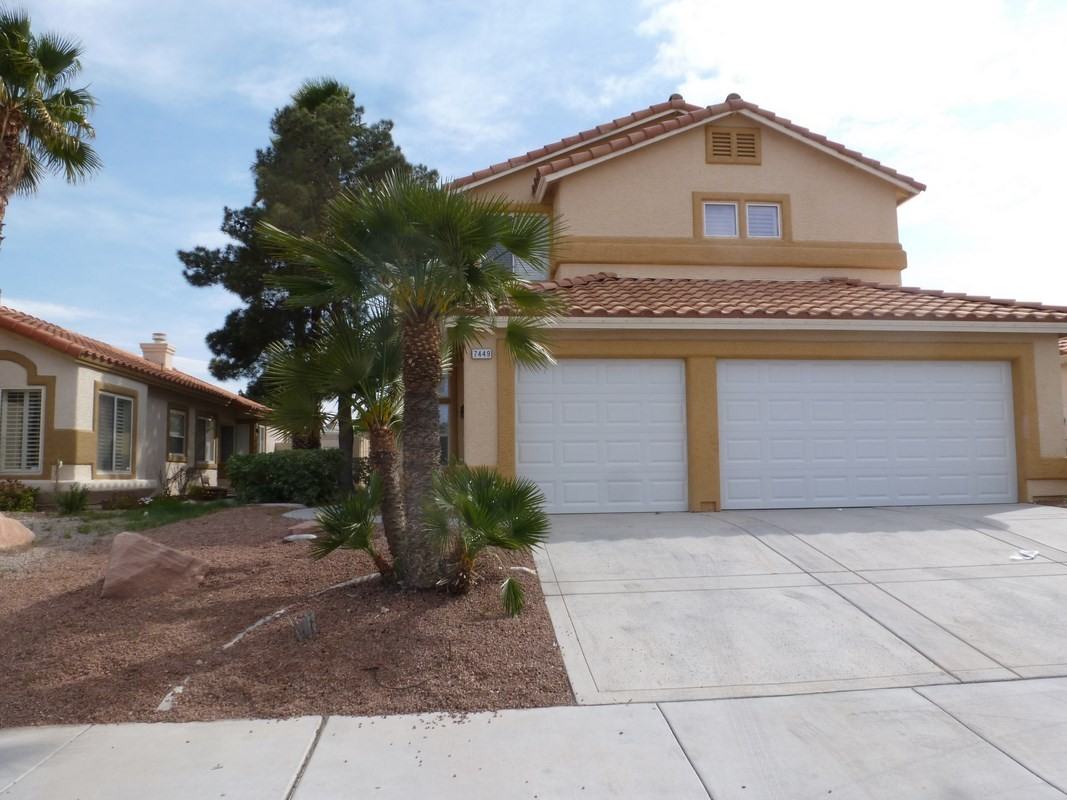 7449 Sunspot Dr, Las Vegas, NV 89128 4 Bedroom Apartment for Rent