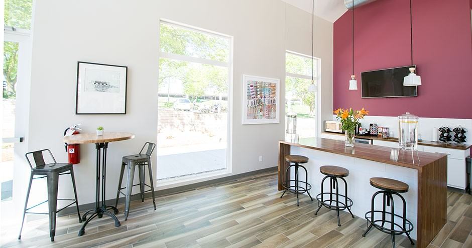 3000 University Avenue - Photo 3 of 34