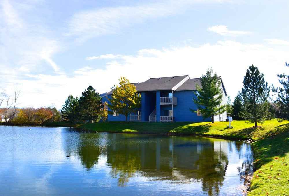 Waters Edge Apartments - Photo 2 of 23