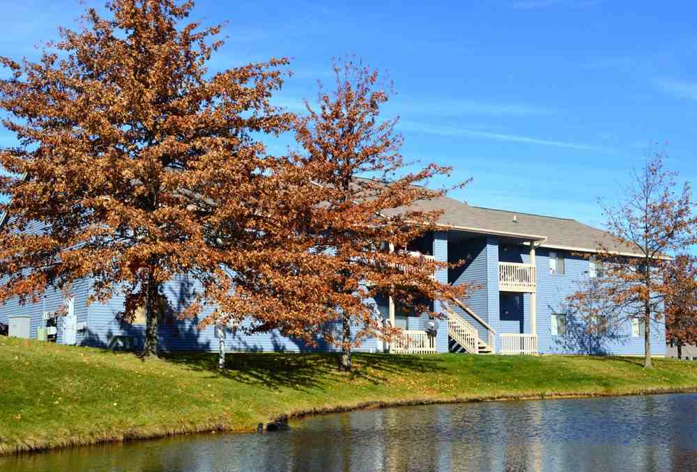 Waters Edge Apartments - Photo 3 of 23