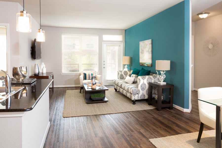 Metro Greenway - Photo 2 of 6