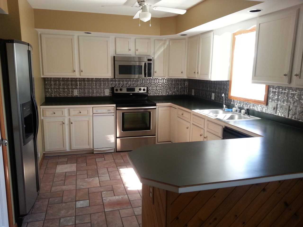 635 Lockcuff Rd - Photo 3 of 14