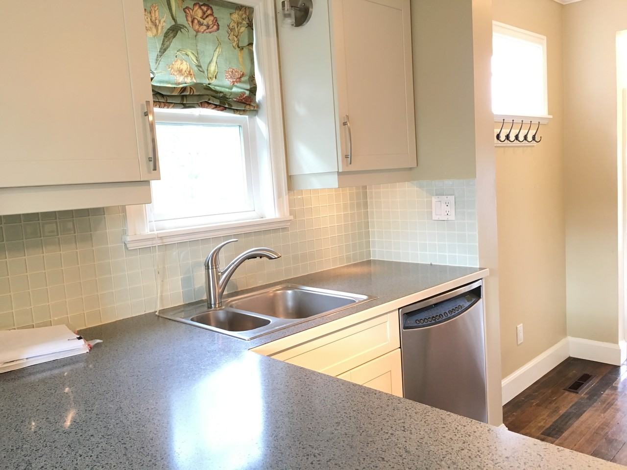 328 East 6th avenue - Photo 3 of 13