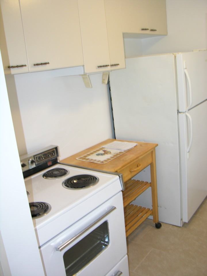 8305 South Pleasant Street - Photo 3 of 10