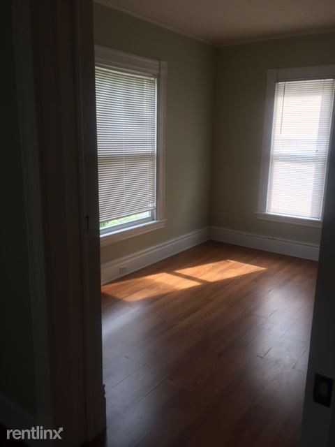 810 Fulton St E - Photo 2 of 9