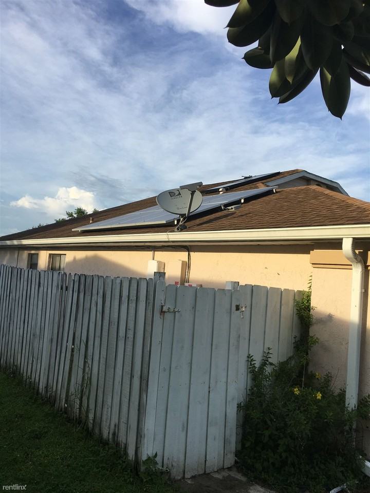 379 Blue Bayou Dr - Photo 3 of 50