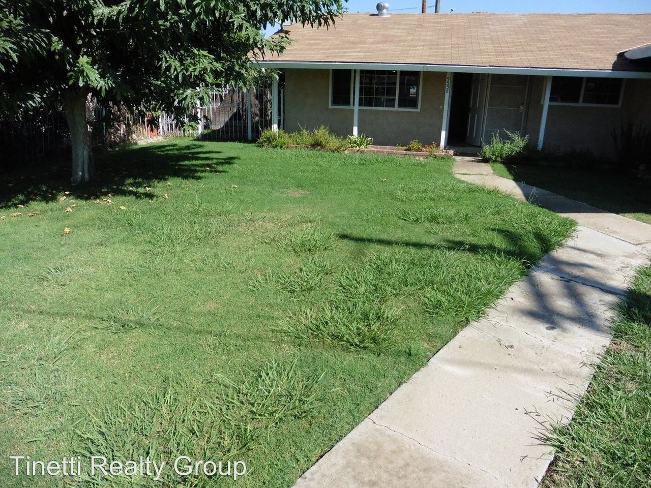 9538 North Ave - Photo 3 of 6