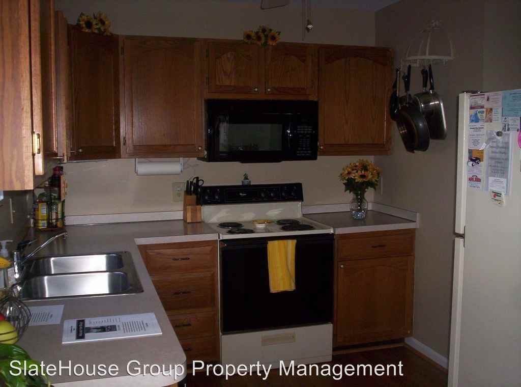 27 Red Barberry Dr - Photo 2 of 5