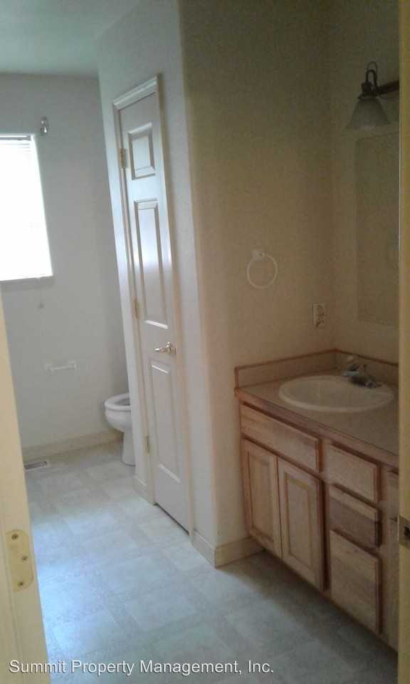 2625 Highwood Dr - Photo 3 of 20