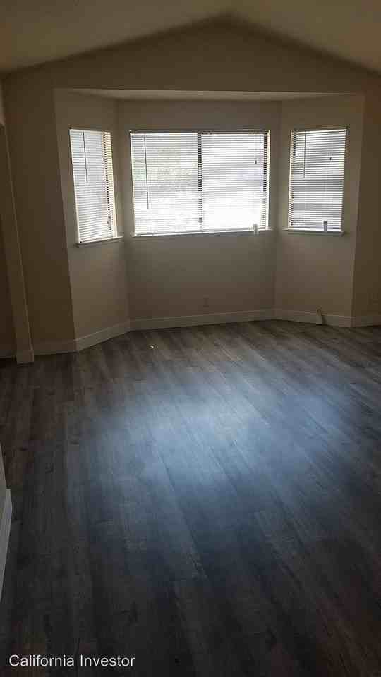 1327 Puebla Way - Photo 3 of 4