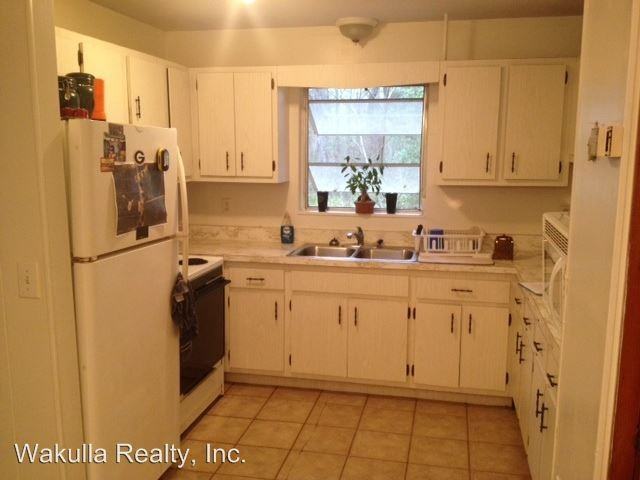 860 Oak Park Rd - Photo 2 of 4