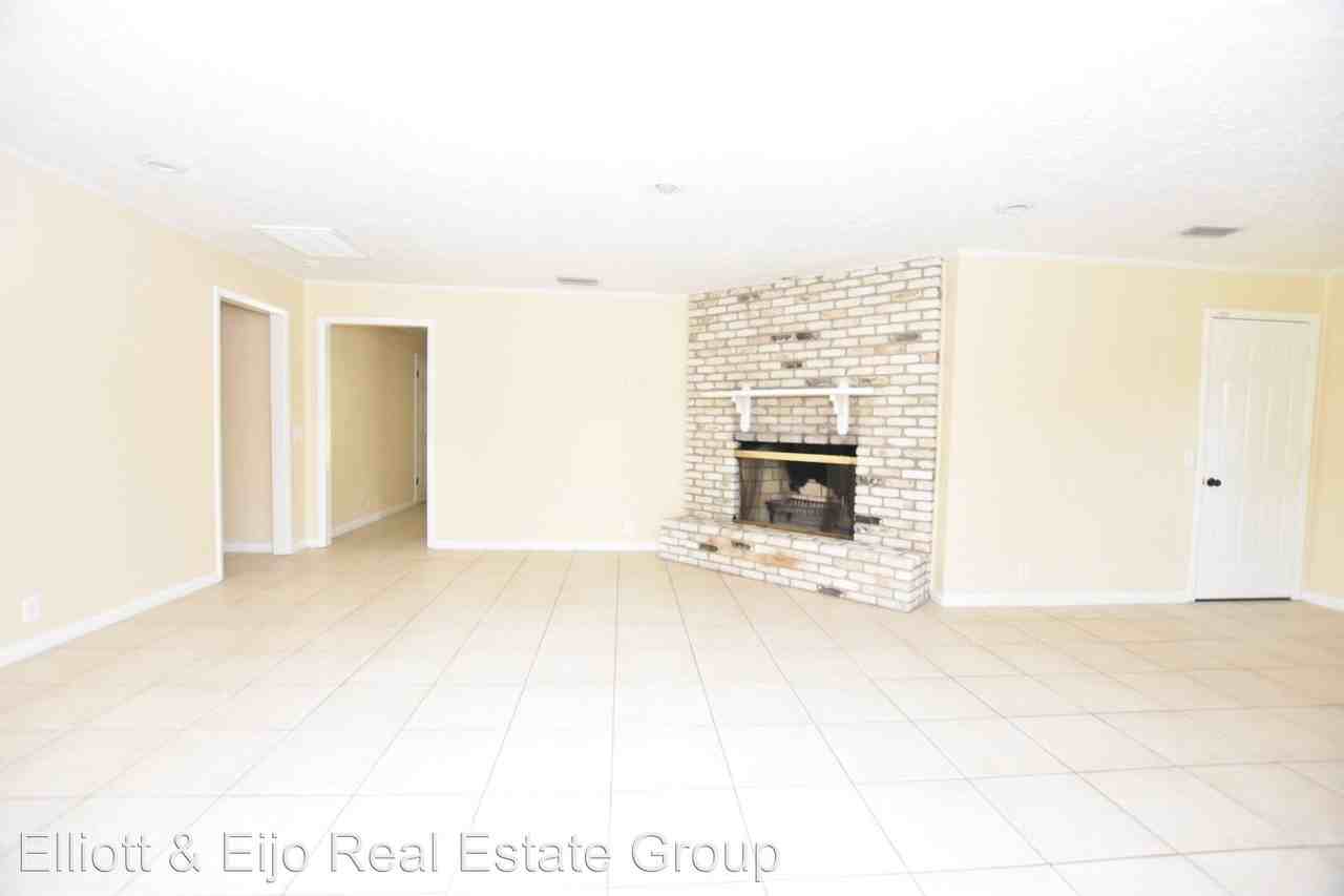 1604 Lagoon Rd - Photo 3 of 13