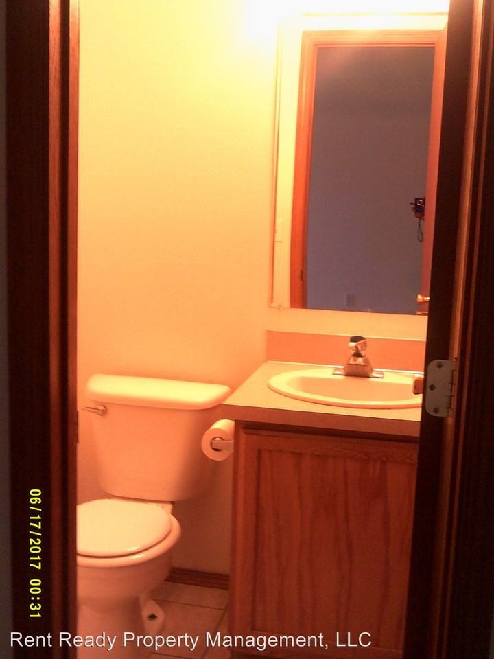 3608 Fairbanks Ave - Photo 3 of 16