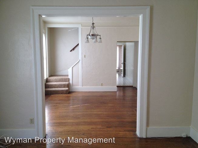 1570 Oak Street - Photo 3 of 17