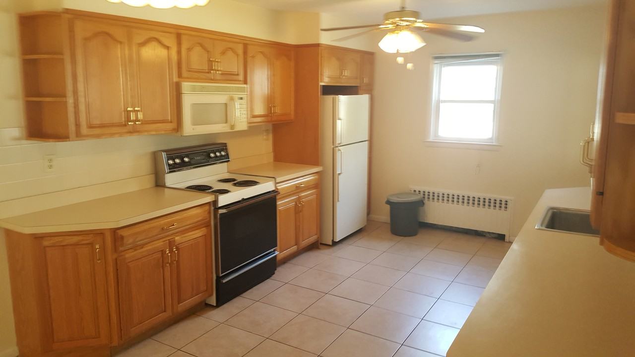 9 Wyman St - Photo 2 of 7