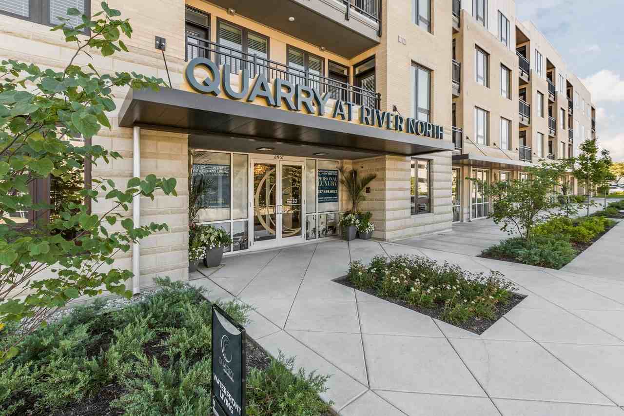 8901 River Crossing Blvd - Photo 3 of 45