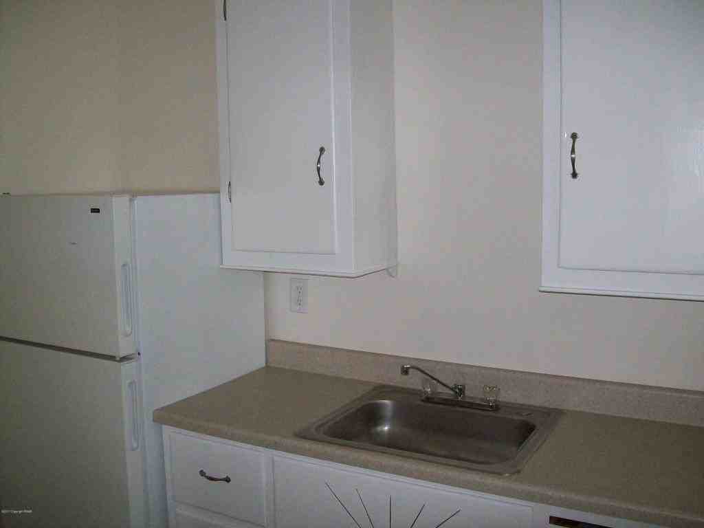 105 Kasak - Photo 3 of 8