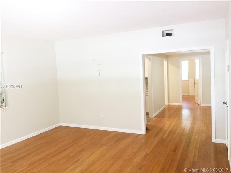 809 Ferdinand St - Photo 2 of 8