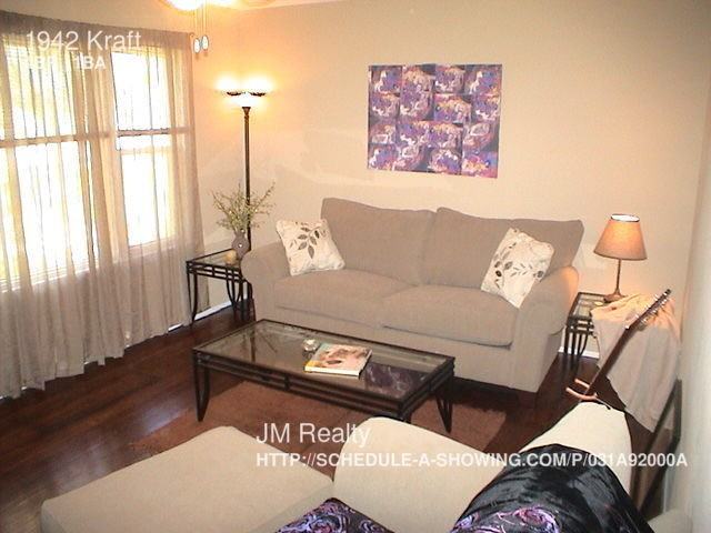 1942 Kraft St - Photo 2 of 12