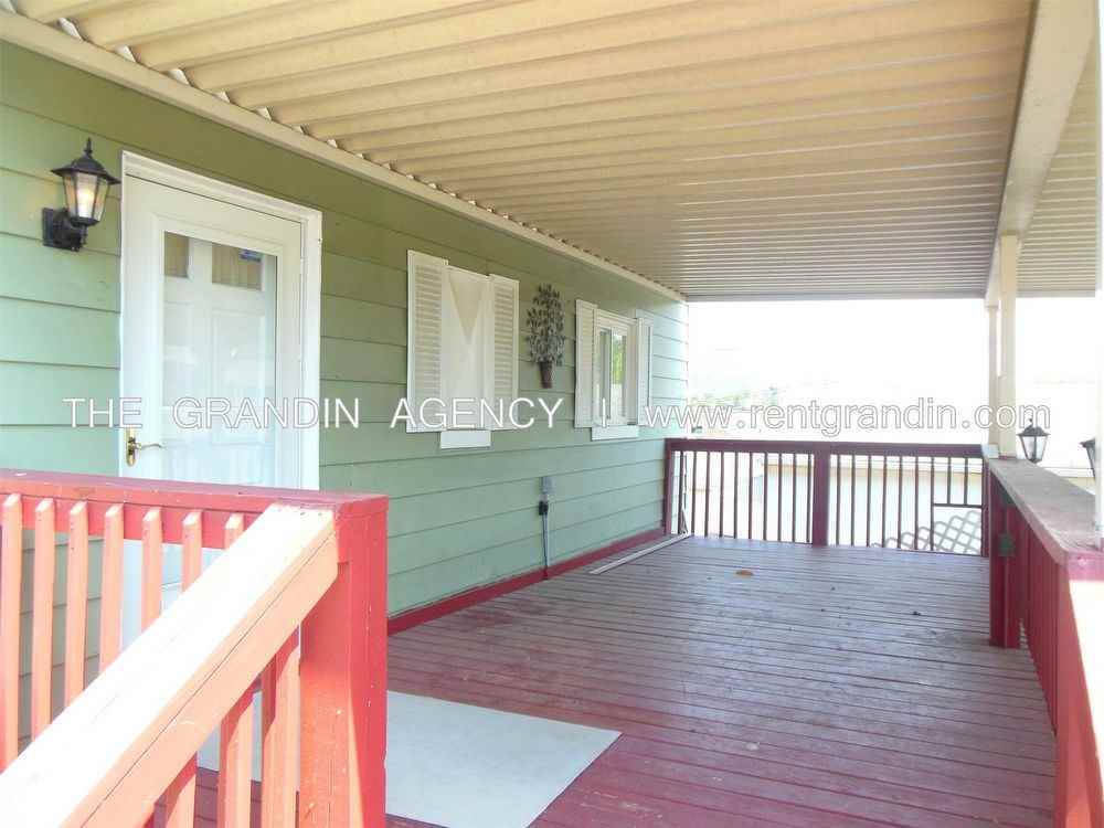 2325 Mansfield St NE - Photo 2 of 27