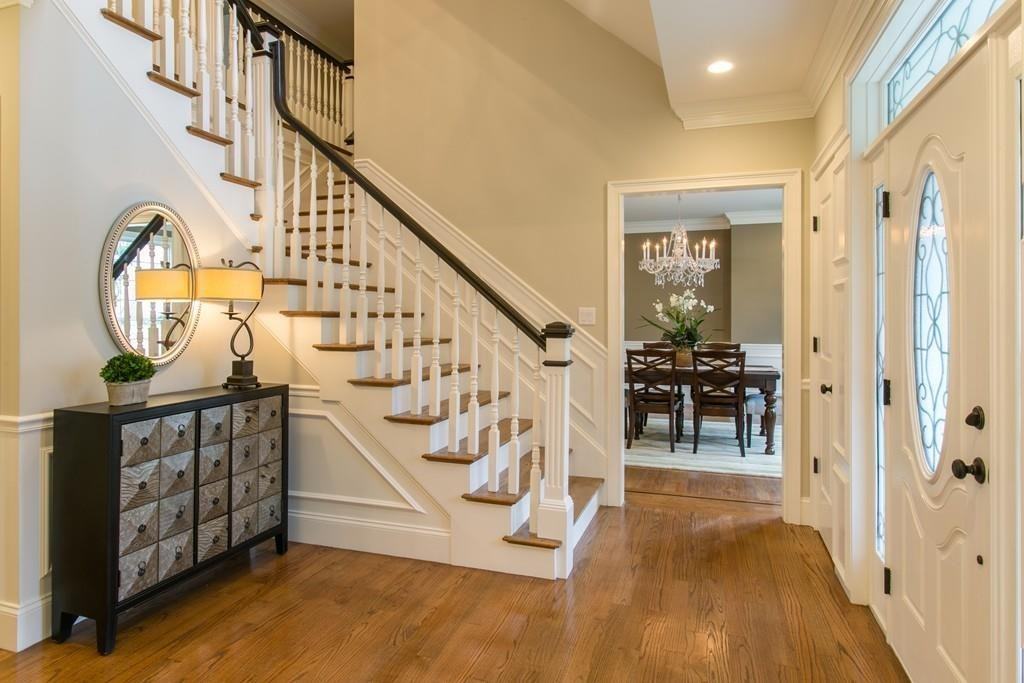 654 Old Bedford Rd - Photo 2 of 28