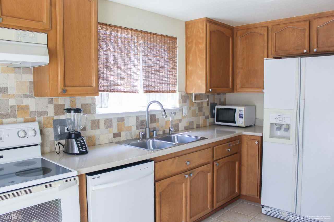 1068 Minoru Dr - Photo 2 of 18