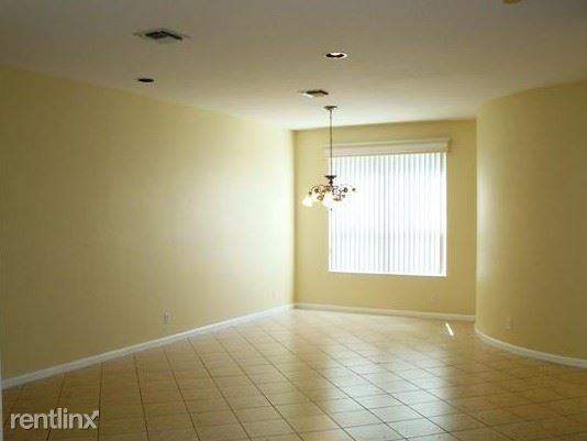 14926 SW 22nd St - Photo 2 of 12