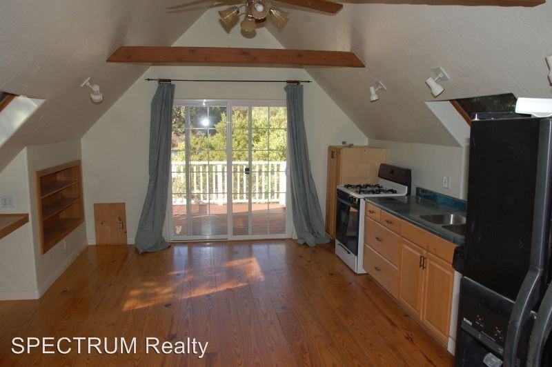 880 Puente Dr - Photo 3 of 8